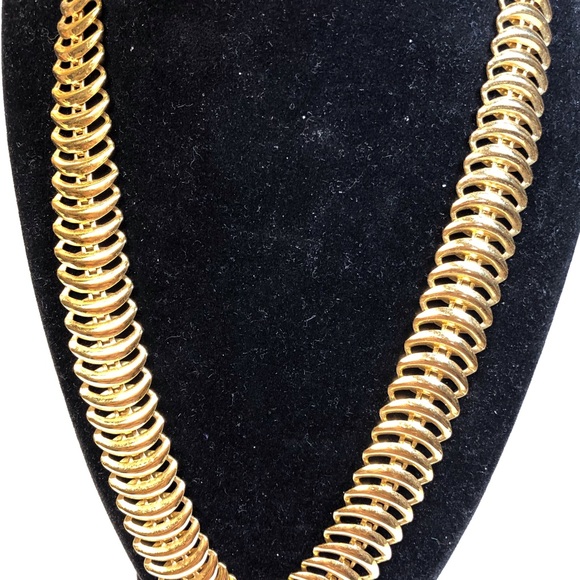 Napier Jewelry - Vintage Signed Napier Gold Tone Chain Necklace